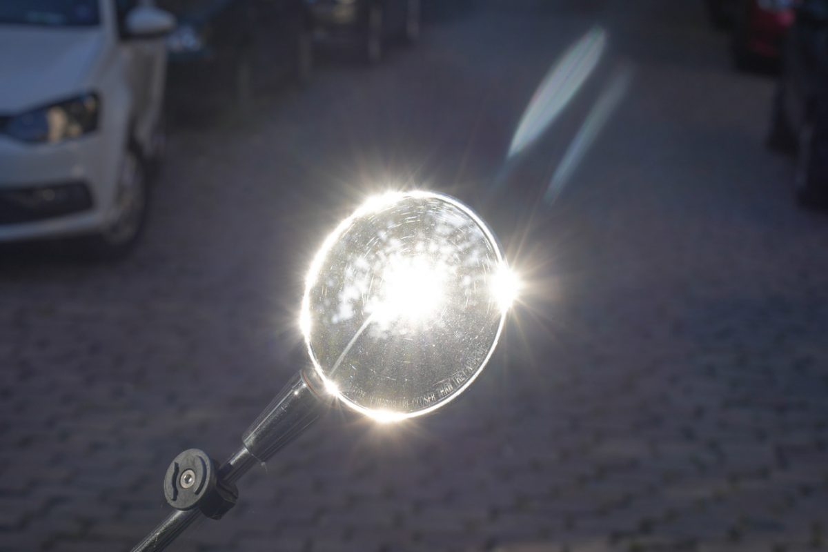 bdm 20251001 szillat vespa spiegel im sonnenlicht